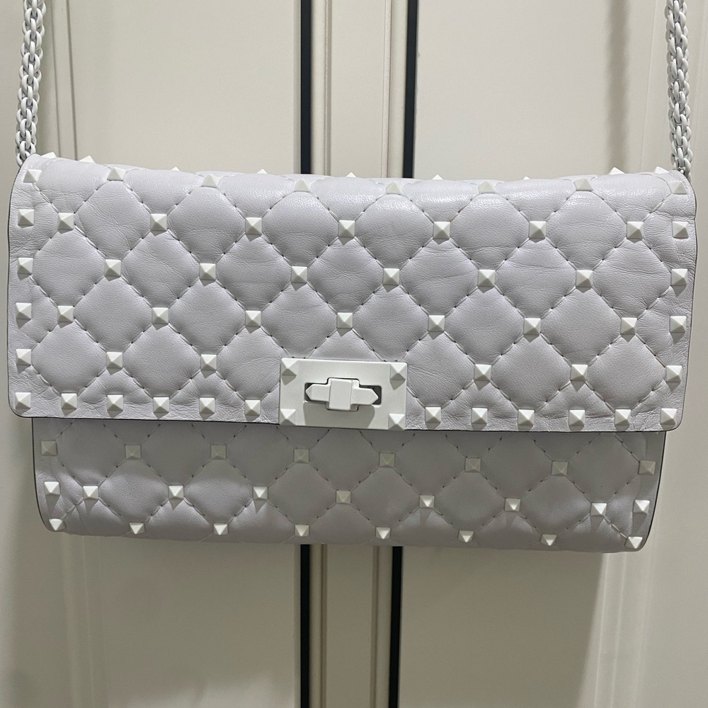 White Valentino WOC/clutch. Excellent condition